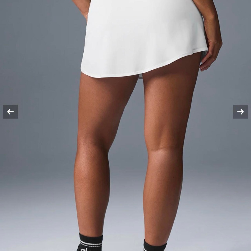 Alo Yoga Match Point Tennis Skirt Womens Small White Logo Waistband NWT - Picture 4 of 4